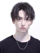 リップス 池袋(LIPPS)&nbsp;刈り上げツーブロック前下がりセンターパートマッシュ　ライハ