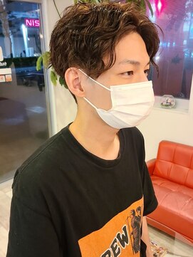 リップソウル(RIP SOUL) 《RIP SOUL》センターパート ツイストスパイラルパーマ スタイル