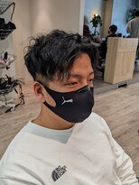 コワファーストナガサキシャンプーボーイ(COIFF1RST NAGASAKI SHAMPOO BOY)&nbsp;ショートセンターパート×ツイストスパイラルパーマ