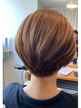 ヘアサロン ワンワールド(Hair Salon One World) 耳掛けくびれショート