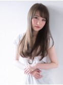透明感のあるナチュラルストレートロング