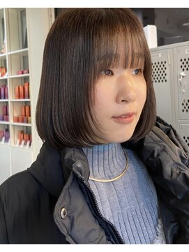 エムプラス 二子玉川(Mplus) 柔らかな暗髪 と まるっとしたボブ