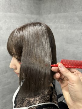 ルイス(L'wis) 山内あいなさん、オリーブカラー!!