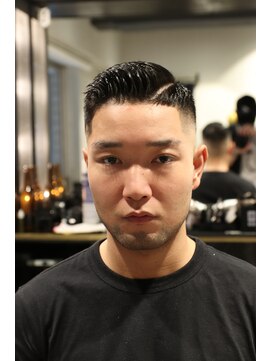 ツーエイチ 新宿(2H) 新宿/スキンフェード/サイドパート/新宿理容室/新宿駅