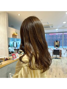 ブロッサム 北浦和店 透明感オリーブベージュカラー/ブリーチハイライト髪質改善