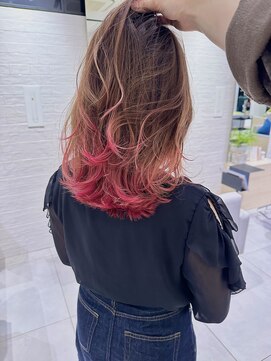 ステア ケース(stair case) 大人ハイライトグレージュピンク裾カラーレイヤーカット