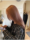 ピンクベージュ