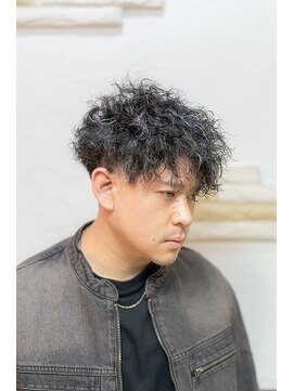 アズヘアー(A-Z Hair) フェード×ツイストスパイラル×シルバーメッシュ