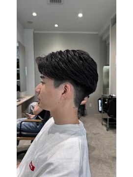 ダイアモンドリリー(Diamond Lily) 毛流れセンターパート