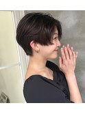 【ハンサムショート くすみベージュ】