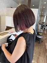 シェリッシュ ノース(Sheriche North) ボブ×ピンクイヤリングカラー