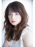 【可愛らしさだけじゃない】甘さの中に強さを忍ばせたスタイル