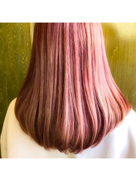 メーヴェ(Mowen) mowen 南堀江 イルミナカラー×コーラルピンク×大人可愛い