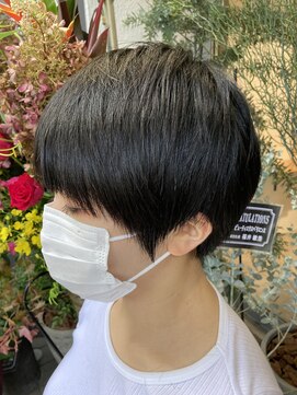 ゼストカロン(ZEST Kalon) 黒髪マッシュショート