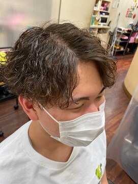 メンズ美容室 タカミ センターパート×波巻きスパイラルパーマ