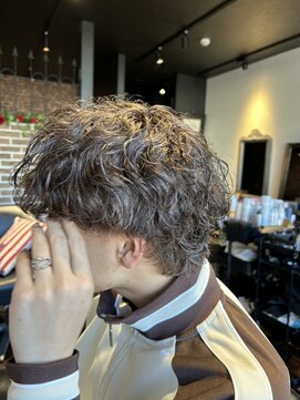 ヘアサロンデザイア(HAIR SALON DESIRE) 【日光市美容室/メンズ/イルミナカラー/白髪ぼかし/パーマ