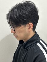 ヒュイル バイ ニアウ(Hwyl by Niau)&nbsp;メンズマッシュセンターパートスパイラルパーマニュアンスパーマ