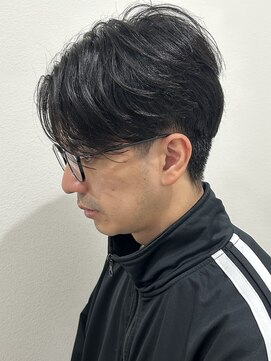 ヒュイル バイ ニアウ(Hwyl by Niau) メンズマッシュセンターパートスパイラルパーマニュアンスパーマ