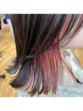 モーラ 鳳店(MOLLA) インナーカラー 黒×ピンク 赤