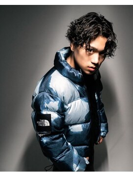 ノイセル 心斎橋(Noisyle) サーフカール×センターパート×海外ヘア×黒髪