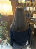 オリーブグレージュ