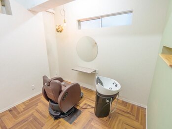ムクヘアー(muk hair)の写真/「ご来店」から「仕上がり」までお席で完結♪ちょっと現実から離れてゆっくり◎[充電器,雑誌,ドリンク有り]