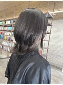 くびれヘア+ひっそりホワイトグレージュインナーカラー