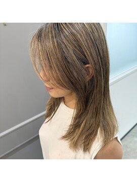 フリーシャ(freesha) 【大野千尋】地毛ハイライトブリーチ