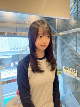 カンマミア(kammamia) 抜け感たっぷりハッシュカット