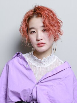 テトヘアー(teto hair) SHORT［レッドオレンジ・センターパート・前下がり］