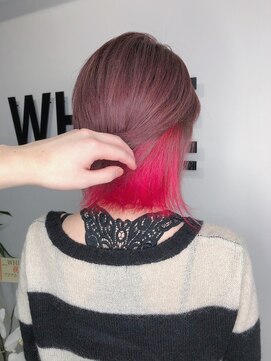 モーション 新宿(motion) ビビットピンク×インナーカラー