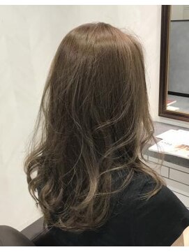 アーサス ヘアー サローネ 五井店(Ursus hair salone by HEADLIGHT) ursusオリジナル　小顔ロングレイヤー　高明度N.カラー
