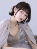 【RAWR】切りっぱなしボブヘアミディアム_外ハネスタイル