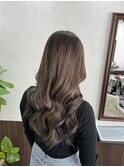 ナチュラルグレージュ