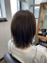 ヘアー ワンアビル(Hair One Abile) ラベンダーアッシュベージュ外ハネ