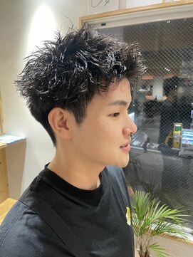 クオル 立川(QOL) ショートスパイキーパーマ