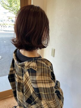 ラテ ヘア リリィ(latte hair lily) 大人可愛い/外はねボブ