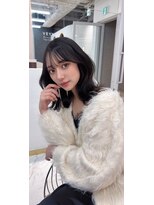 ヴェイ(VEYY.)&nbsp;ミディアムフェイスレイヤー　【韓国/韓国ヘア/栄/学割U24】