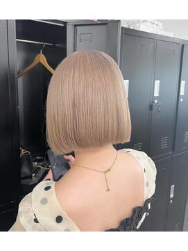 ワンズ ナゴヤ ヴィラ 名古屋栄(ONE's NAGOYA VILA) シアーカラー/カール/セミディ/姫カット