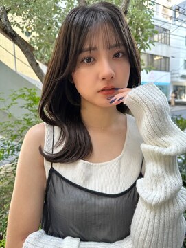 アイヴィー(IVY) ダークグレージュくびれヘア【肥田亜沙美】