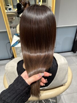 ロンドルピナス 小倉(Lond Lupinus) ブルーブラック/ワイドバング/美髪のススメ/外ハネボブ/北九州