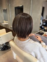 フープ 川越(hoop)&nbsp;大人かわいい秋カラーショートボブ×白髪ぼかしハイライト