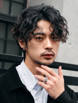 フィフス(fifth) 原宿メンズルーズセンターパートパーマツイスパサーフカール緩め