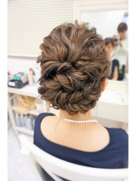 リサ 恵比寿(risa.) ゆるウェーブねじりアップ