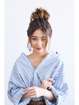 ルーヴル トータルビューティサロン 八木店(LOUVRE Total Beauty Salon) ざっくりお団子アレンジ!