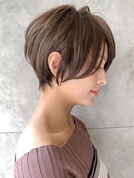 アヴァロン(AVALON) 大人ショートヘア【mag銀座】BISA（美才治秀欣）