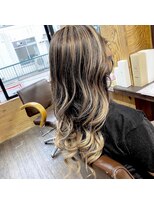 ユートピア(U topia)&nbsp;【U-topia町田】【エアータッチバレイヤージュ】夏ハイライト