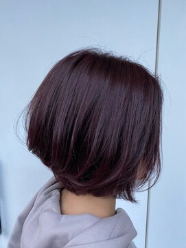 カル(caru) 首もとすっきりショートボブ黒髪イメチェンラベンダーカラー前髪