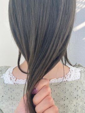 ジーナ 博多(Zina) 【Zina】カーキグレージュ/フェザーバング/20代30代40代