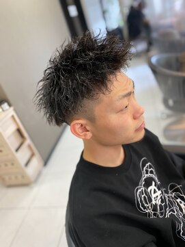 アイズ 海老名(AIZU) ツイストスパイラルパーマ波巻きスパイラルパーマメンズマッシュ